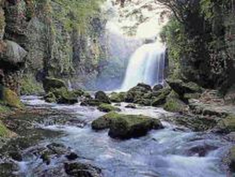Ameushi Falls