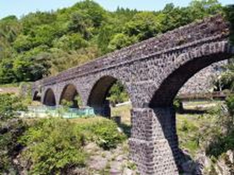 Meisei Irrigation First Stone Arch Bridge (Six-Arch Aqueduct)