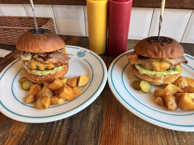 デリボーイ ブロス ハンバーガー