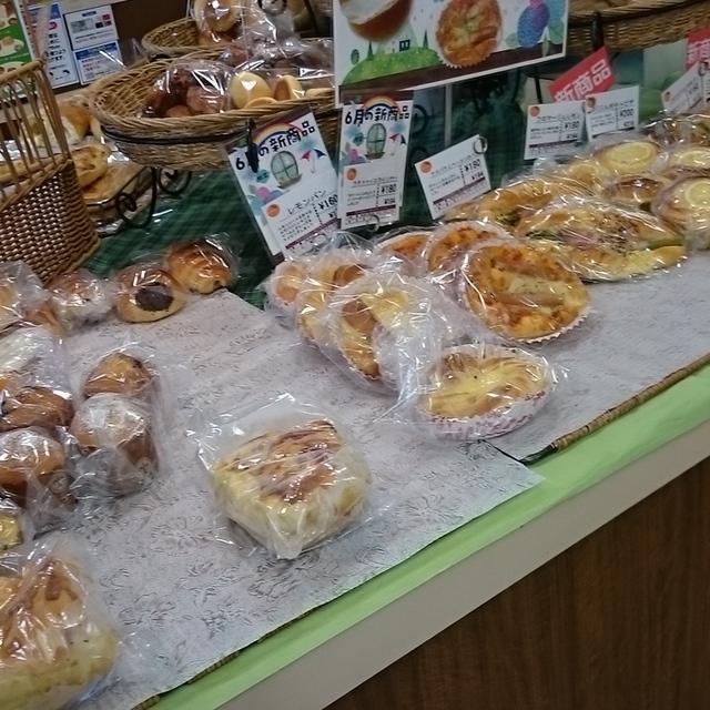 ブレッドハウス 四日市店