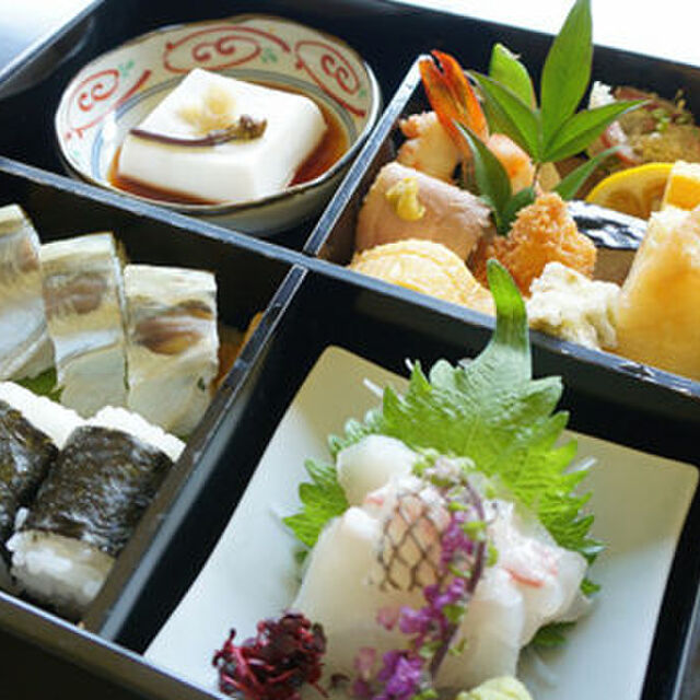 ふぐ・日本料理 喜楽庵