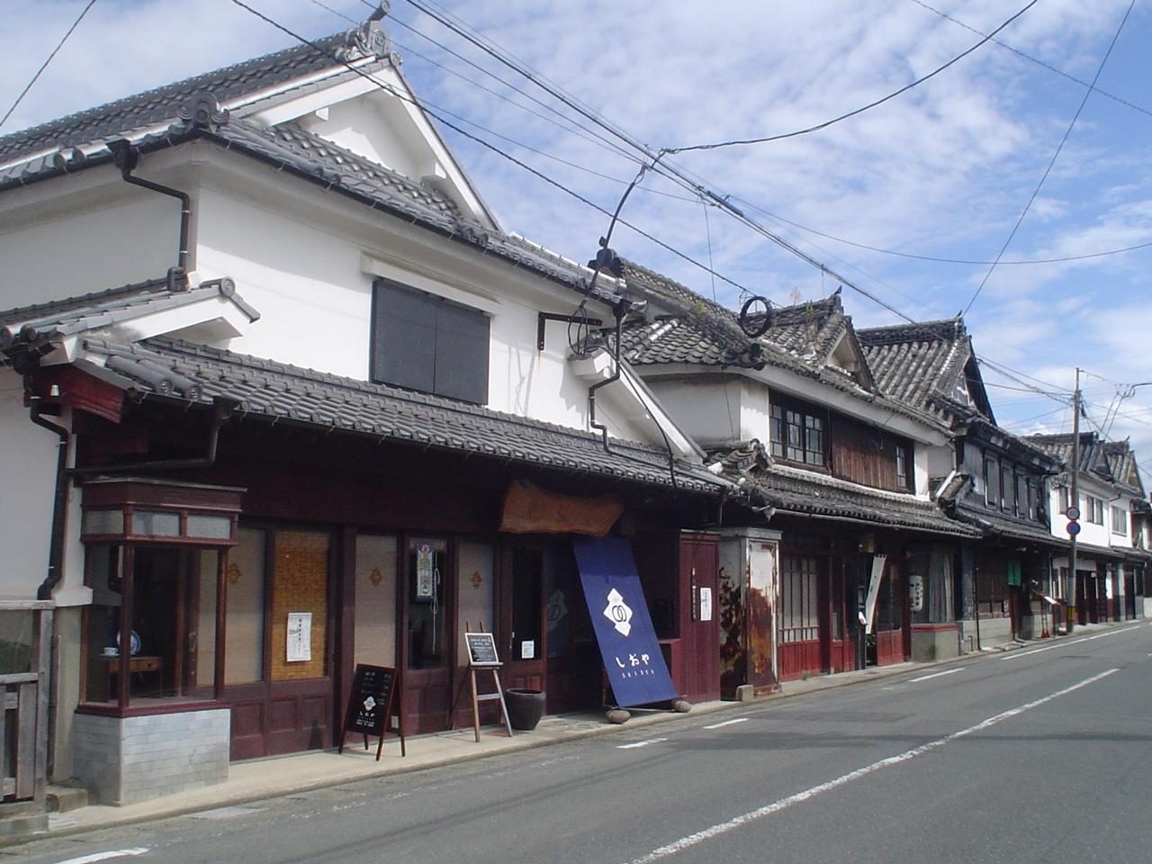 Yame-Fukushima White-Wall Streetscape