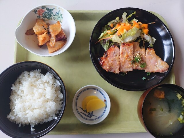 炉端炭火ダイニング海
