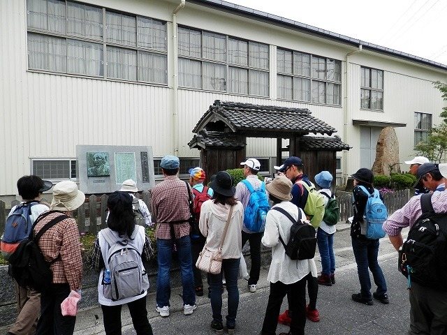 Old-Map Town Walk: Tozaki and Atsuki