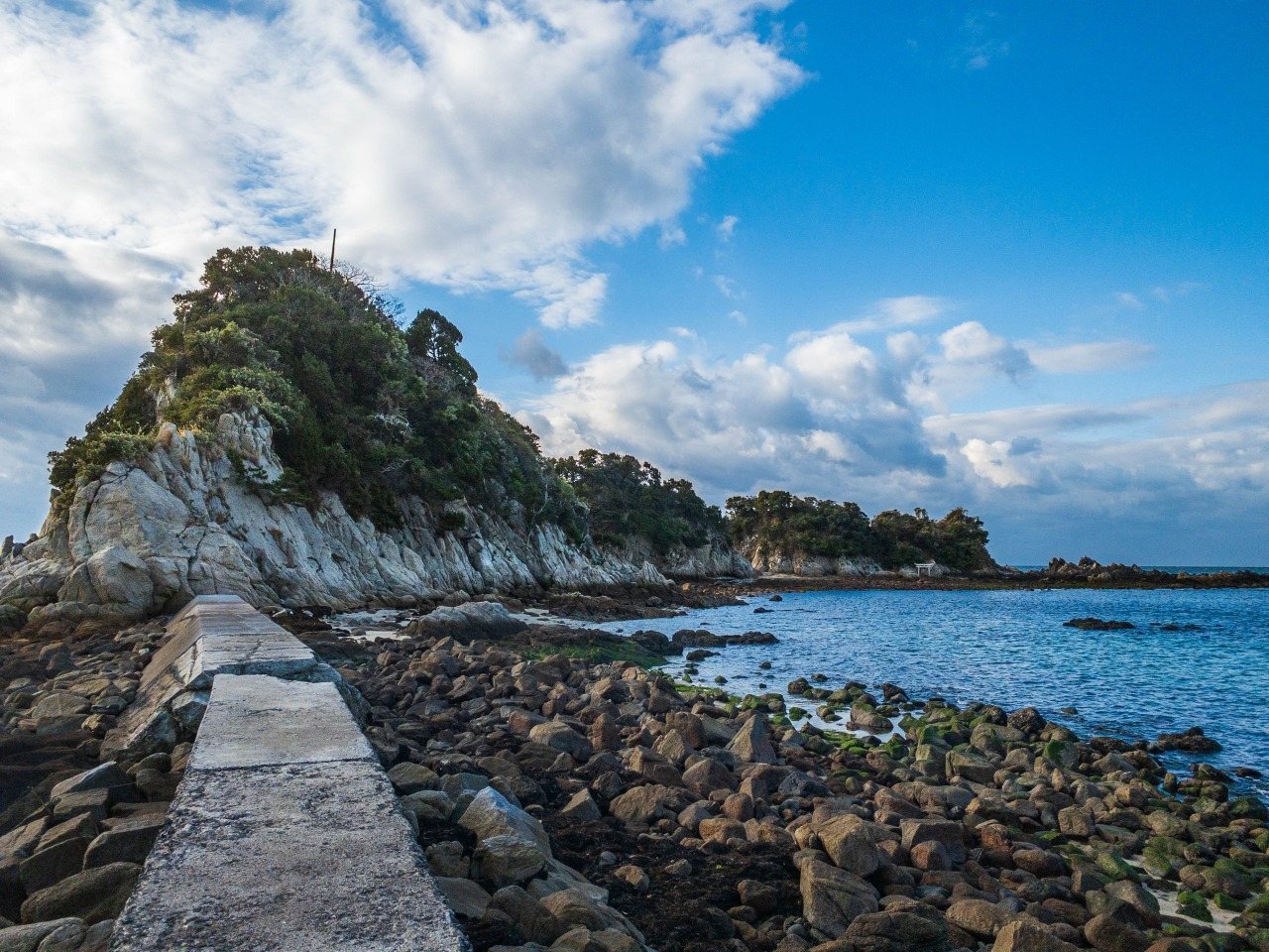 Heguri Island