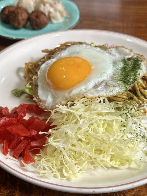 やや