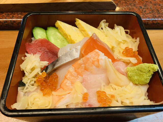 寿司、お食事処 与太郎