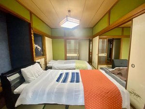 鉄道と山の見える家