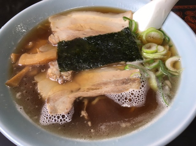 とんはいりん